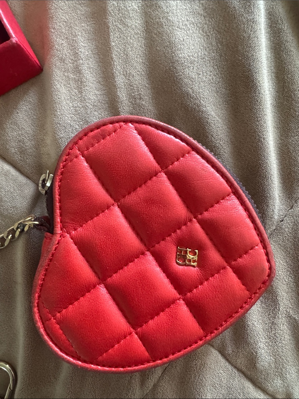 Carolina Herrera Quilted Red Heart Coin Pouch Keychain - Picture 5 of 11
